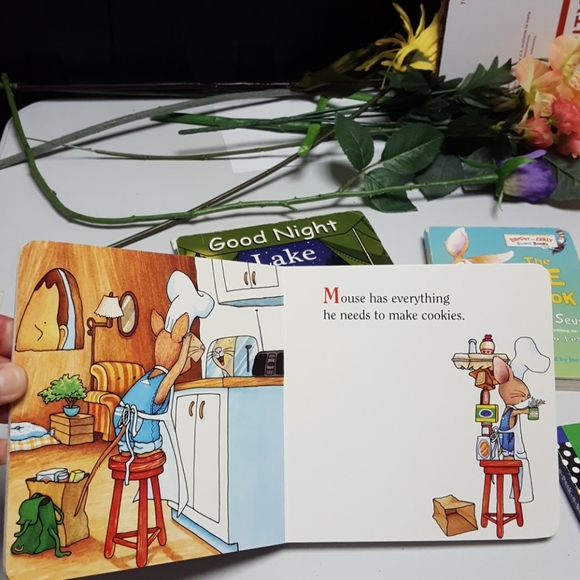 board books ( four) - Picture 5 of 8